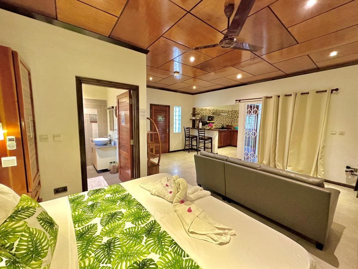 Seaside Self Catering Appartement Anse Royale Buitenkant foto