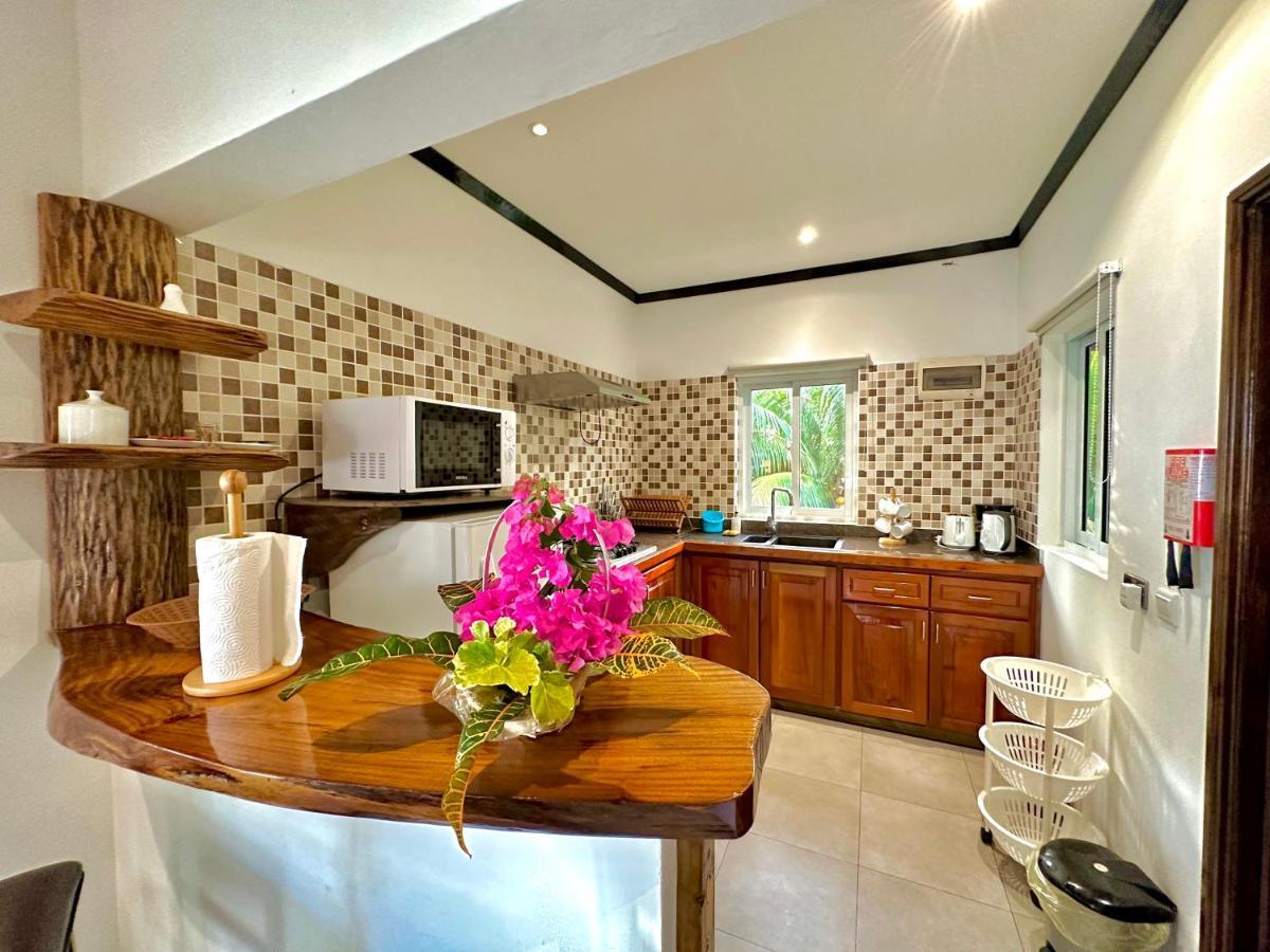 Seaside Self Catering Appartement Anse Royale Buitenkant foto